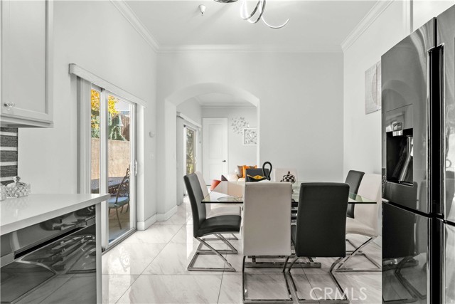 Detail Gallery Image 28 of 69 For 6920 Valmont #5,  Tujunga,  CA 91042 - 4 Beds | 3 Baths