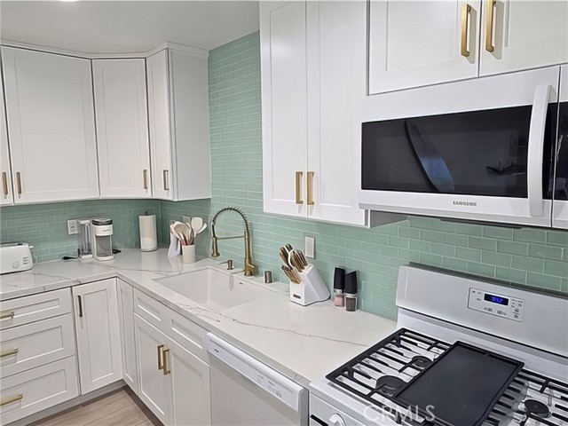 846 Bluewater, Port Hueneme CA: https://media.crmls.org/medias/d88ff59d-06a6-46a8-a469-6d8e279ffb88.jpg