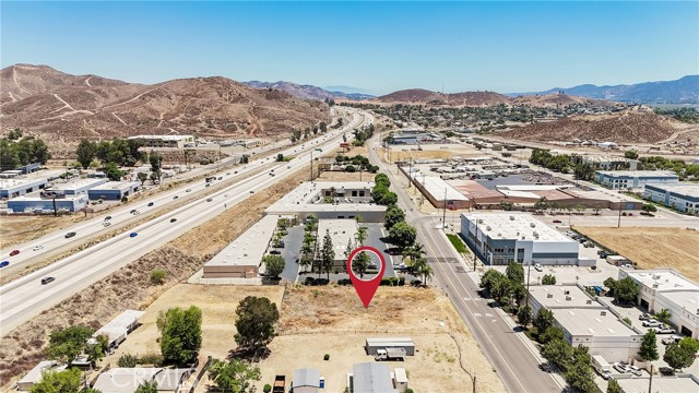 Detail Gallery Image 4 of 11 For 18175 Collier, Lake Elsinore,  CA 92530 - – Beds | – Baths