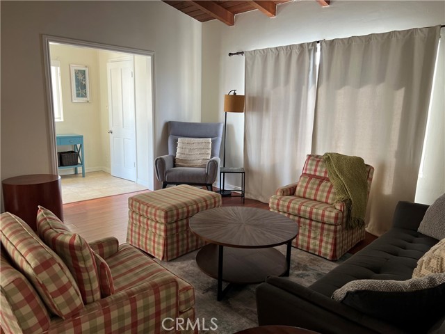 Detail Gallery Image 5 of 10 For 95 Hermosa, Hermosa Beach,  CA 90254 - 2 Beds | 1 Baths