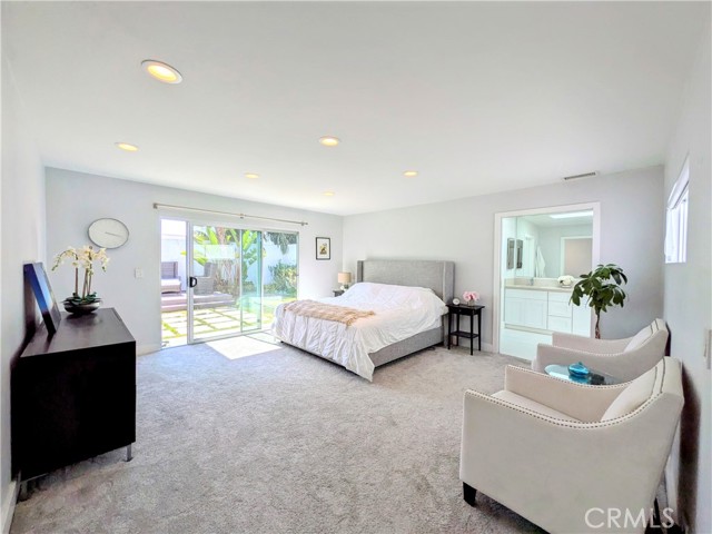 Detail Gallery Image 6 of 17 For 20291 Bancroft Cir, Huntington Beach,  CA 92646 - 4 Beds | 2/1 Baths