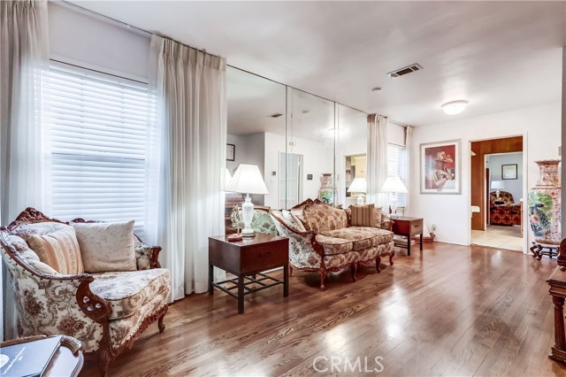 Detail Gallery Image 2 of 18 For 10441 W Zamora, Los Angeles,  CA 90002 - 3 Beds | 1 Baths