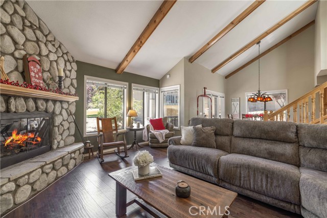 Detail Gallery Image 7 of 27 For 43093 Goldmine Woods, Big Bear Lake,  CA 92315 - 2 Beds | 2/1 Baths