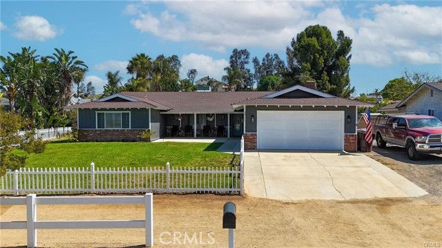 3711 Alhambra Street, Norco CA: https://media.crmls.org/medias/d8927825-8732-45bb-bb7b-7ba0cac3d3d5.jpg