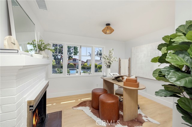 Detail Gallery Image 9 of 16 For 556 Through St, Laguna Beach,  CA 92651 - 4 Beds | 3 Baths