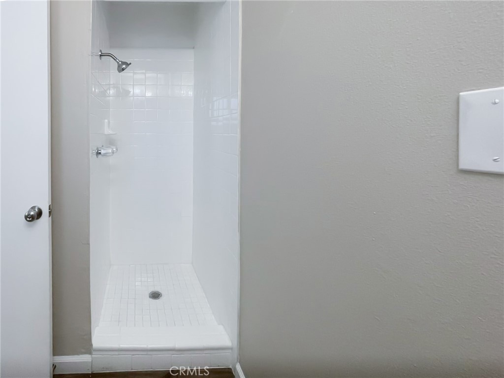 https://media.crmls.org/medias/d892ec80-7fa4-48cc-bdc7-62507ec38592.jpg?preset=X-Large