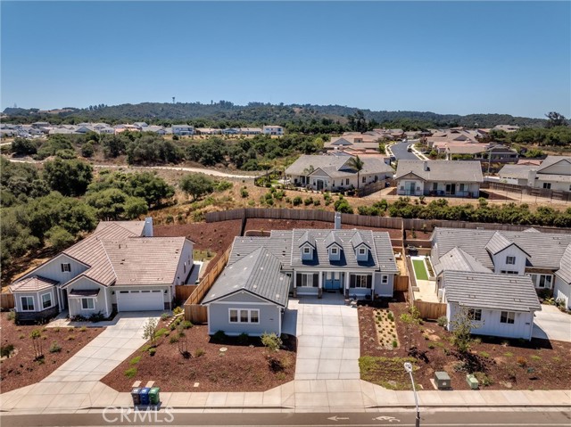 Detail Gallery Image 2 of 41 For 1422 Black Oak Dr, Santa Maria,  CA 93455 - 4 Beds | 3/1 Baths