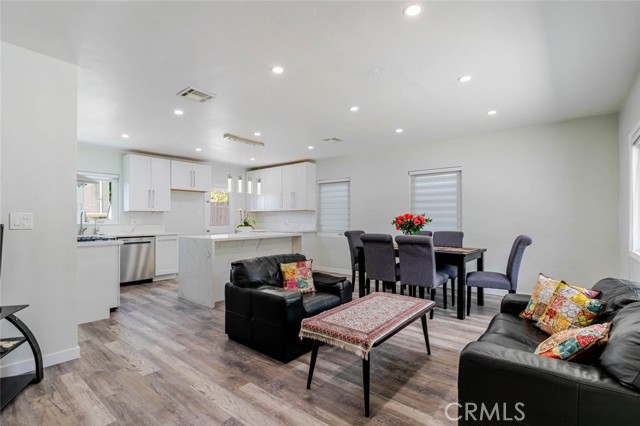 Detail Gallery Image 4 of 30 For 10777 Mountair Ave, Tujunga,  CA 91042 - 2 Beds | 1 Baths