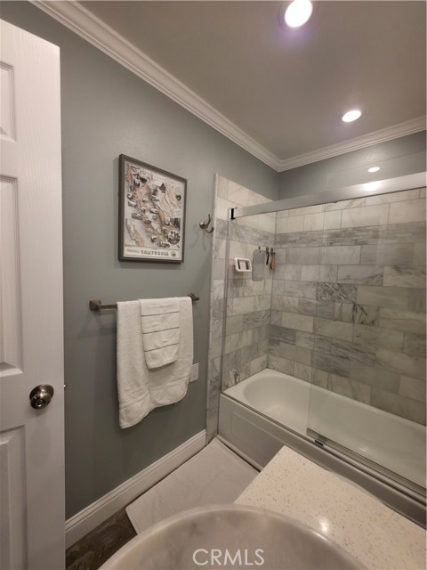 2300 Laguna Cir, #B, Concord CA: https://media.crmls.org/medias/d8940e0f-df05-42ec-b8aa-d0e0911eb887.jpg