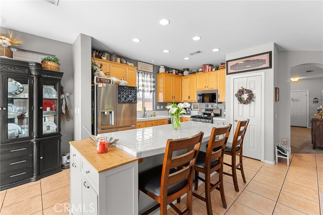 Detail Gallery Image 8 of 38 For 26361 Camino Largo, Moreno Valley,  CA 92555 - 4 Beds | 2 Baths