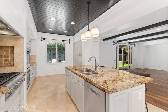 34 Tall Hedge, Irvine CA: https://media.crmls.org/medias/d8947173-0b92-43c2-b218-e285ba9e4675.jpg