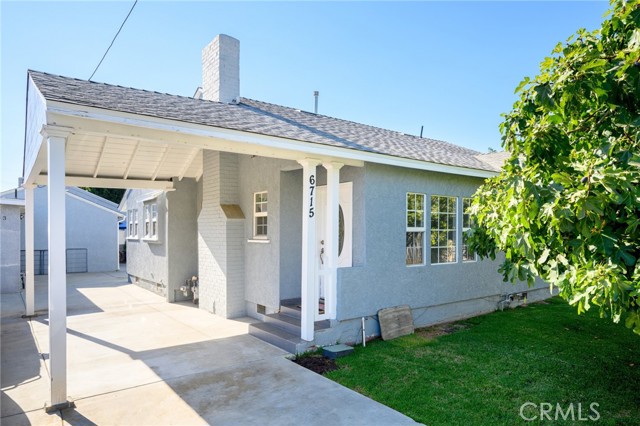 Detail Gallery Image 1 of 23 For 6715 Tobias Ave, Van Nuys,  CA 91405 - 3 Beds | 3 Baths