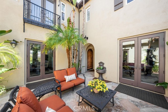 24816 Los Altos Drive, Valencia CA: https://media.crmls.org/medias/d8961c8f-8adc-487e-a30d-5cab9d1863ca.jpg