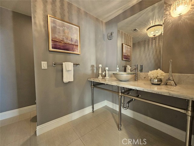 940 N Silent Ranch Drive, Glendora CA: https://media.crmls.org/medias/d8964b3f-0c69-4bec-be87-e3950612446b.jpg