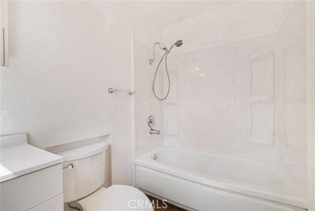 1617 Hemlock Street, Chico CA: https://media.crmls.org/medias/d8968a8a-7365-48b2-ac66-d0e258d8bf4d.jpg