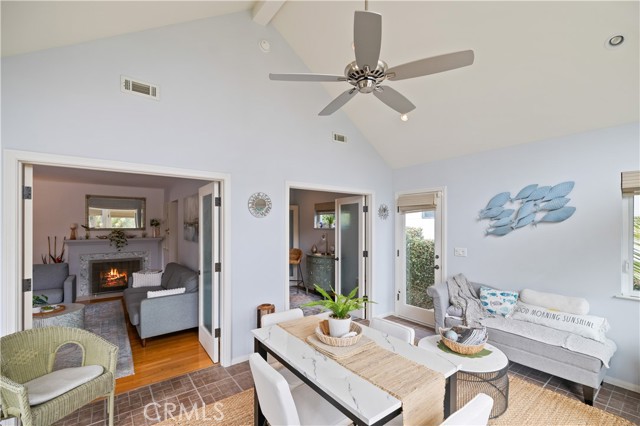 Detail Gallery Image 7 of 33 For 208 W Avenida De Los Lobos Marinos, San Clemente,  CA 92672 - 2 Beds | 2 Baths