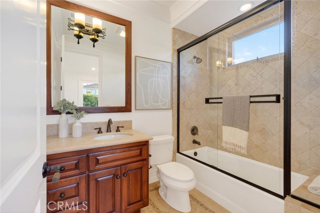 Detail Gallery Image 43 of 74 For 113 S Herrin, Manhattan Beach,  CA 90266 - 5 Beds | 4/1 Baths