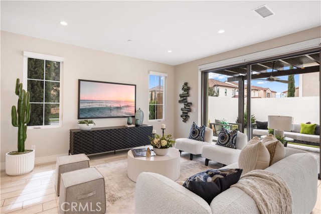 Detail Gallery Image 11 of 53 For 123 Oceano, Irvine,  CA 92602 - 3 Beds | 2/1 Baths