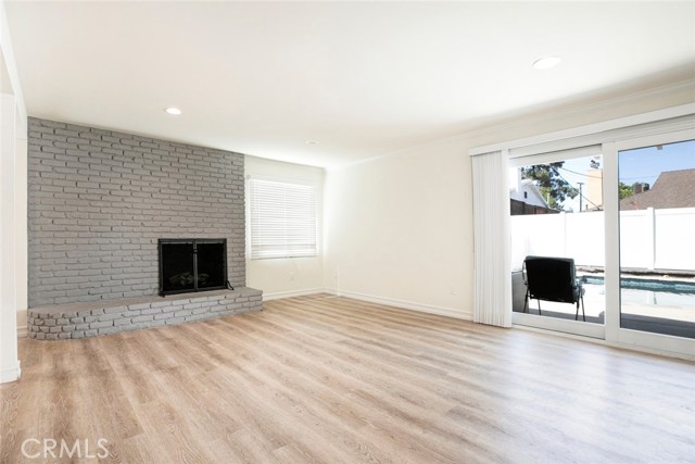 Detail Gallery Image 11 of 47 For 16931 Itasca St, Northridge,  CA 91343 - 4 Beds | 2 Baths