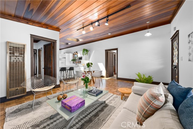 3017 Elm Avenue, Manhattan Beach, California 90266, 2 Bedrooms Bedrooms, ,2 BathroomsBathrooms,Residential,Sold,Elm,SB21199179