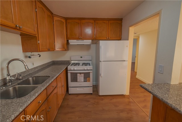 Detail Gallery Image 8 of 34 For 1140 Pacific Ave #20,  Long Beach,  CA 90813 - 2 Beds | 2 Baths