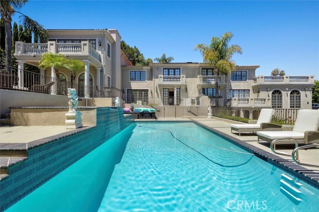 924 Via Mirada, Palos Verdes Estates CA: https://media.crmls.org/medias/d898edac-f782-443c-9ab7-c79433a0225d.jpg