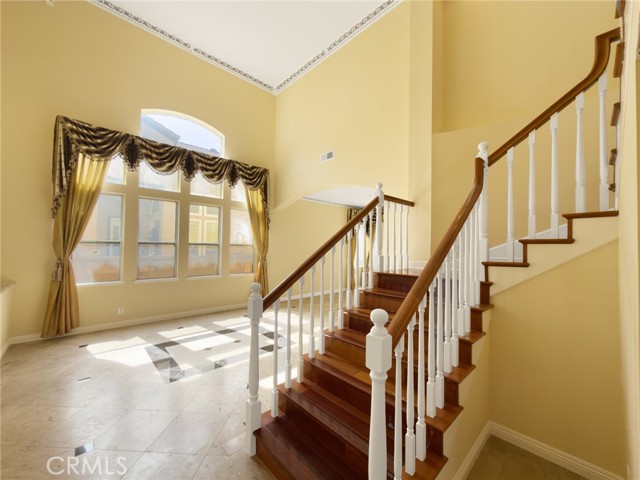 Detail Gallery Image 2 of 74 For 11037 Biella, Whittier,  CA 90604 - 5 Beds | 3/1 Baths