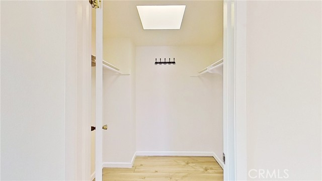 9906 Owensmouth Avenue, Chatsworth CA: https://media.crmls.org/medias/d8998601-3706-4dba-b17b-255734f60caf.jpg