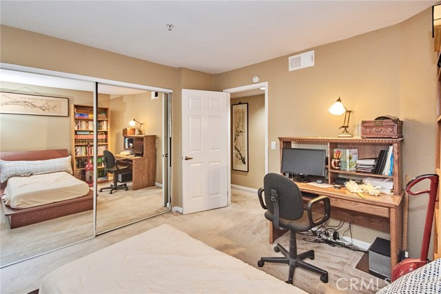 Detail Gallery Image 21 of 36 For 1035 La Terraza Cir #101,  Corona,  CA 92879 - 2 Beds | 2 Baths