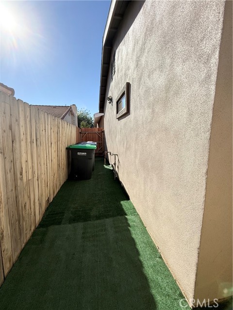 Detail Gallery Image 10 of 12 For 125 Orangewood, Colton,  CA 92324 - 3 Beds | 2 Baths