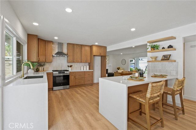 24711 Acropolis Drive, Mission Viejo CA: https://media.crmls.org/medias/d89b6074-f553-4001-972c-b08ddf481857.jpg