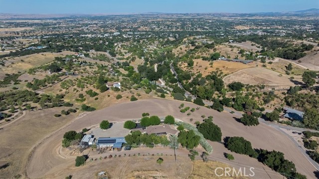 Detail Gallery Image 2 of 46 For 1450 Trager Canyon Rd, Paso Robles,  CA 93446 - 4 Beds | 3/1 Baths