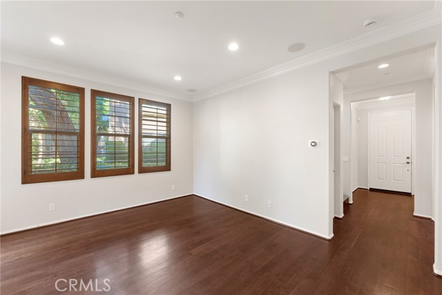 MLS #OC25229086 image #9