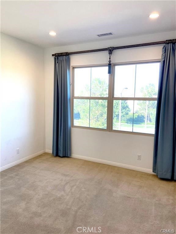 Detail Gallery Image 20 of 26 For 89 Field Poppy, Irvine,  CA 92620 - 4 Beds | 3/1 Baths