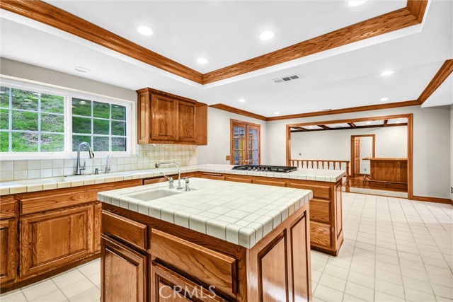 Detail Gallery Image 6 of 30 For 34 Hidden Valley Rd, Monrovia,  CA 91016 - 5 Beds | 4/1 Baths