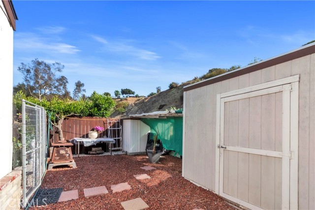 24425 Woolsey Canyon Road, Canoga Park CA: https://media.crmls.org/medias/d89c582c-b153-401b-9f7d-9d255fb5c346.jpg