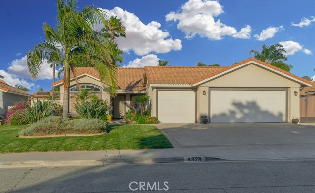 9324 Sunridge Dr, Riverside, CA 92508