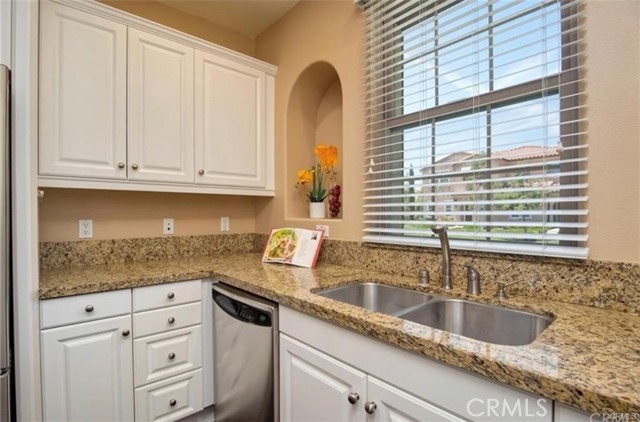 Detail Gallery Image 11 of 42 For 58 Distant Star, Irvine,  CA 92618 - 4 Beds | 3/1 Baths