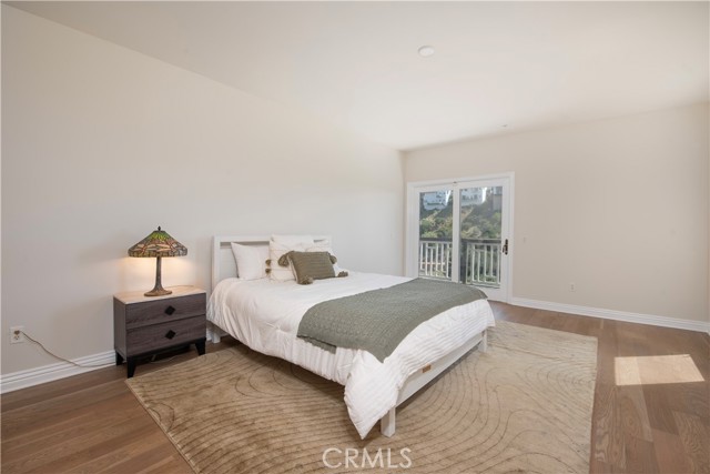 Detail Gallery Image 29 of 38 For 6432 Weidlake Dr, Los Angeles,  CA 90068 - 4 Beds | 3/1 Baths