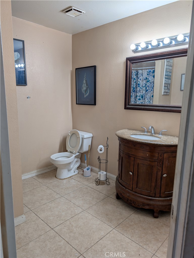 https://media.crmls.org/medias/d89db8a4-646b-43b5-9cc2-cb83dd83b5d3.jpg?preset=X-Large
