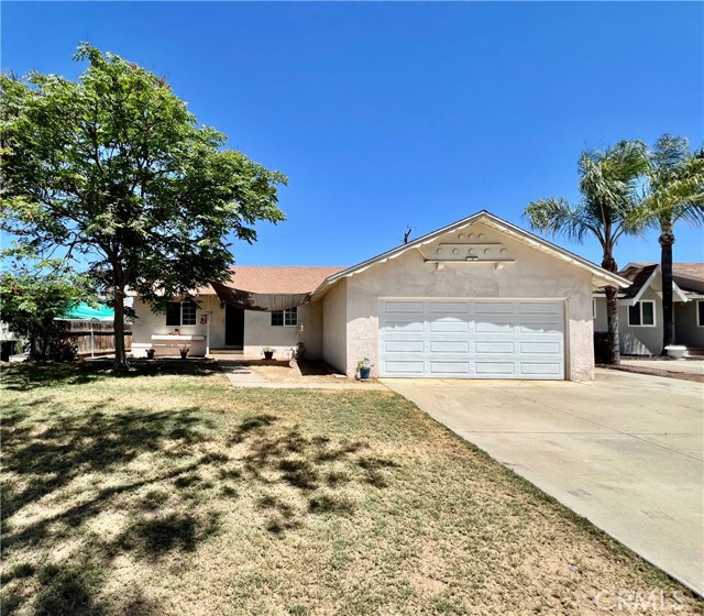 8675 Colorado Avenue, Riverside CA: https://media.crmls.org/medias/d89deb33-a17c-4a51-bcb7-c7329867c8fc.jpg