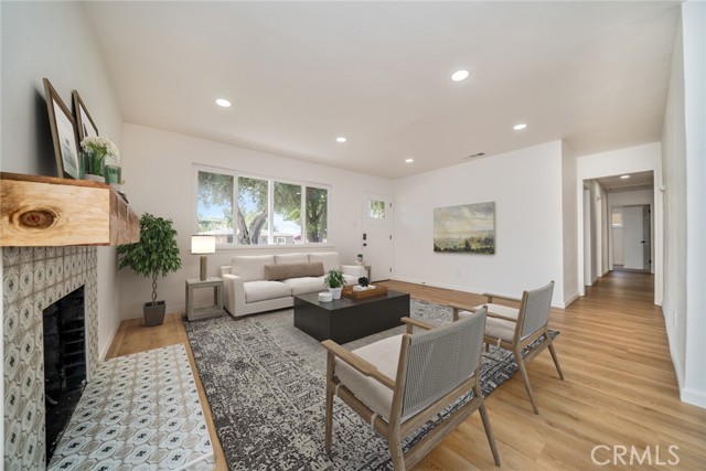 Detail Gallery Image 6 of 26 For 6735 Merito Ave, San Bernardino,  CA 92404 - 4 Beds | 2 Baths