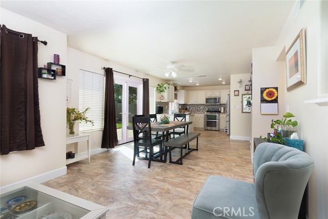 Detail Gallery Image 10 of 35 For 12 Calle Estero, Rancho Santa Margarita,  CA 92688 - 4 Beds | 2/1 Baths