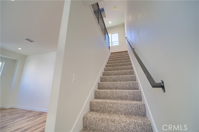 6522 Brynhurst Ave, Los Angeles CA: https://media.crmls.org/medias/d89f0d75-79df-4229-a0a4-75153a56fb69.jpg