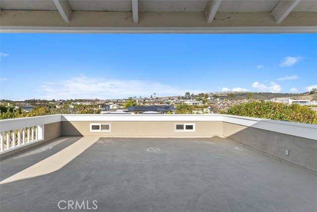 Detail Gallery Image 21 of 40 For 3800 Topside Ln, Corona Del Mar,  CA 92625 - 4 Beds | 3/1 Baths
