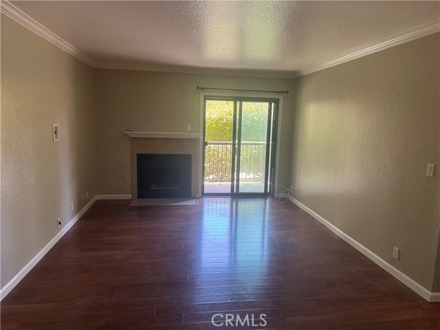 25651 Unit E Indian Hill Ln, Laguna Hills CA: https://media.crmls.org/medias/d8a06301-9844-4dec-97a7-64e4d1ba6238.jpg