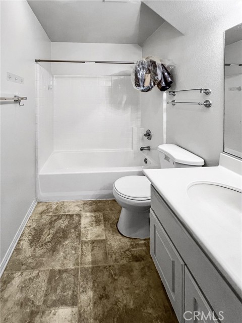 Detail Gallery Image 15 of 38 For 13127 Yellowwood St, Moreno Valley,  CA 92553 - 5 Beds | 3 Baths