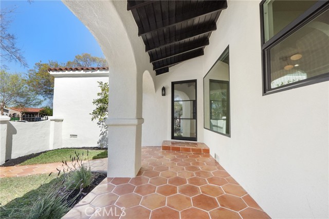3924 Dublin Avenue, Los Angeles CA: https://media.crmls.org/medias/d8a13ce5-6de8-46eb-b231-65586becfd5c.jpg