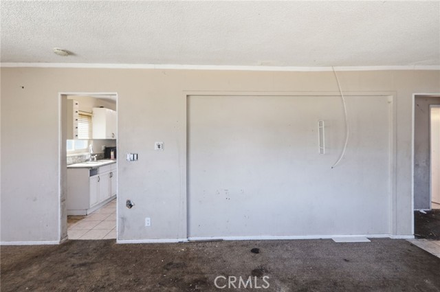 Detail Gallery Image 4 of 31 For 913 Goldenrod, Escondido,  CA 92027 - 3 Beds | 1 Baths