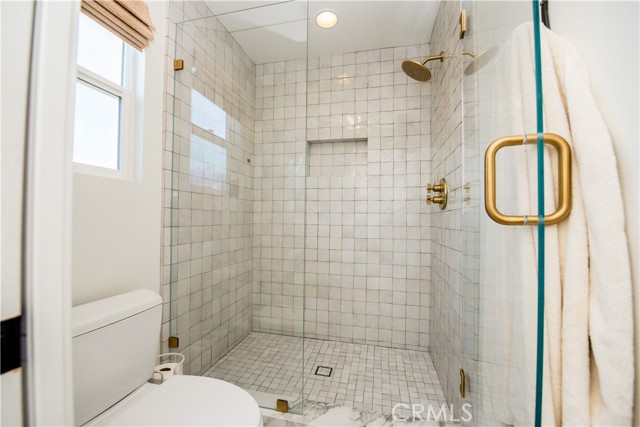 2065 Thurin Street, Costa Mesa CA: https://media.crmls.org/medias/d8a322ea-24d6-4a0f-b3d0-e538b5595e0a.jpg